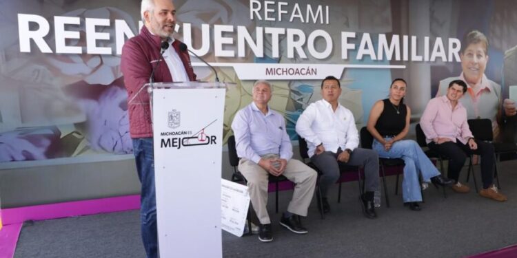 Visas unirán a familias separadas por más de 30 años: Bedolla