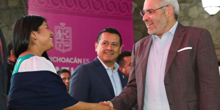 Carlos Torres Piña, Alfredo Bedolla e indígenas
