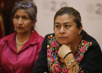 Belinda Iturbide atiende agenda de mujeres médicas