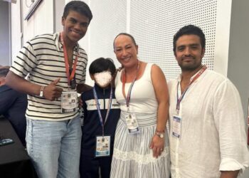 Niños michoacanos conviven con la judoka mexicana Prisca Awiti