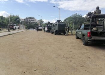 Atienden fuerzas federales y estatales intento de incendio en empaque limonero, en Apatzingán