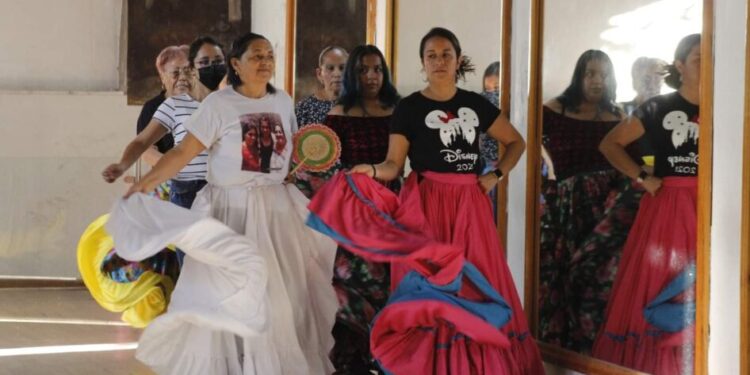 Inicia el 2025 desarrollando habilidades artísticas con talleres de la Casa de la Cultura