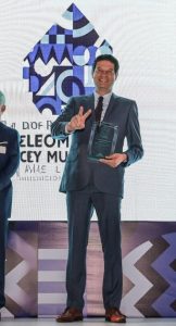 Alfonso Martínez Alcázar premio nacional por impulso al desarrollo de la vivienda-Morelia Informativo1