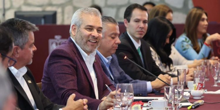 Bedolla gestiona 6 mil mdp de excedentes tarifarios de autopista para concluir la Siglo XXI