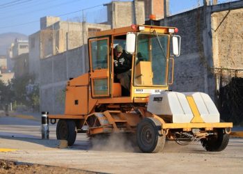 Gobierno de Alfonso Martínez entrega nueva calle con pavimentación integral al poniente