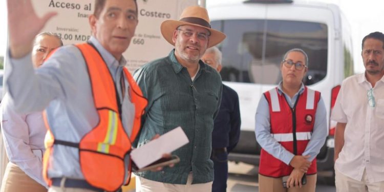 Supervisa Bedolla acceso al bulevar Costero en Lázaro Cárdenas