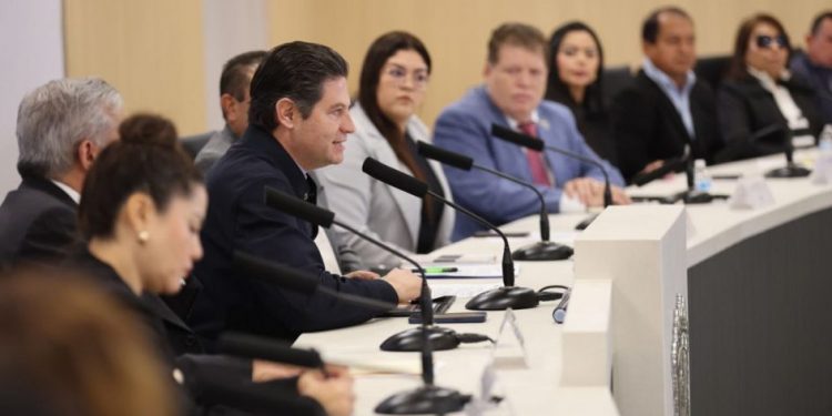 Reconoce Alfonso Martínez a migrantes michoacanos