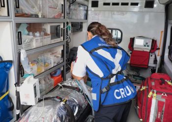 Gobierno de Michoacán atiende por tierra y aire a michoacanos accidentados en Guerrero