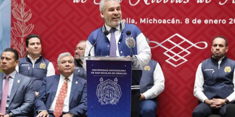 Con reforma a la UMSNH triunfa la libertad y democracia; firma Bedolla decreto de promulgación