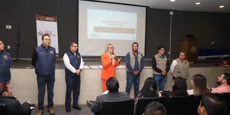 Egresadas y egresados nicolaitas se suman al programa “Salud Casa por Casa”