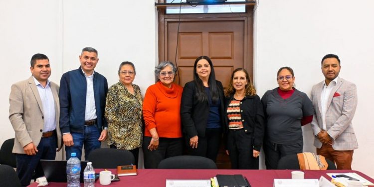 Escucharemos a la comunidad médica para enriquecer la Ley de Salud: Teresita Herrera