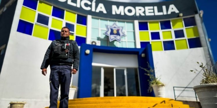 Policía Morelia reconoce al Oficial E. O. Yépez como “Policía del Mes”, conócelo