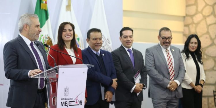 Michoacán promociona Mariposa Monarca y K’uínchekua en Feria de León: Bedolla