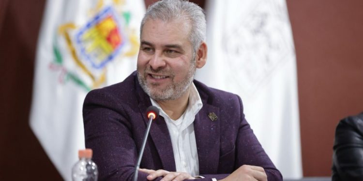 Producción ganadera se reactivará con nueva planta de Liconsa: Bedolla