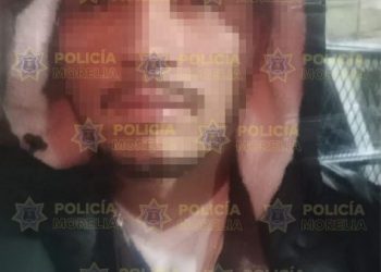 Policía Morelia asegura vehículo, arma de fuego y detiene a cuatro personas