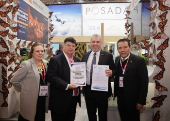Bedolla presume a Michoacán en la Fitur de Madrid