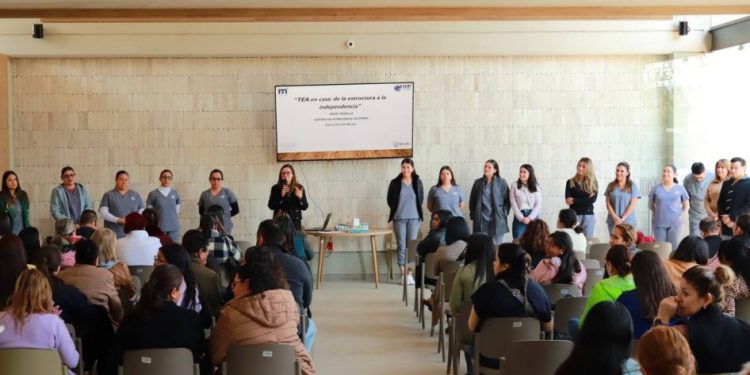 DIF Morelia fortalece la inclusión con conferencias y talleres en el 1er Aniversario de Autismo Morelia