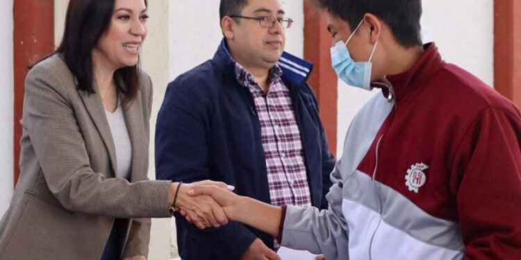 ¿Estudias la prepa? Estos documentos necesitas para solicitar la beca Benito Juárez