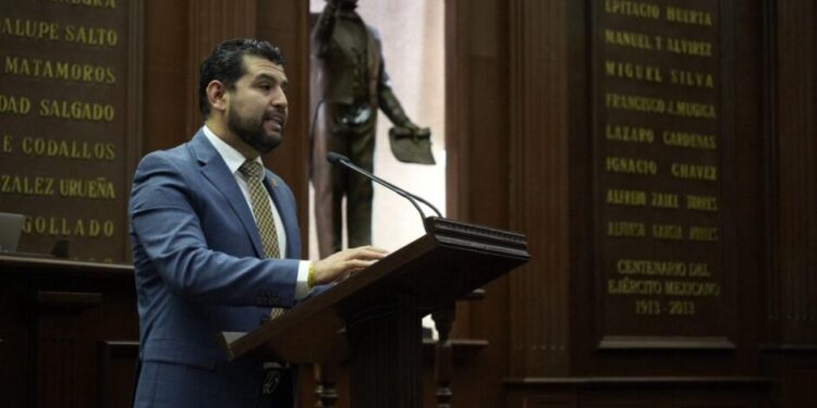 Octavio Ocampo propone fortalecer la lucha anticorrupción en Michoacán