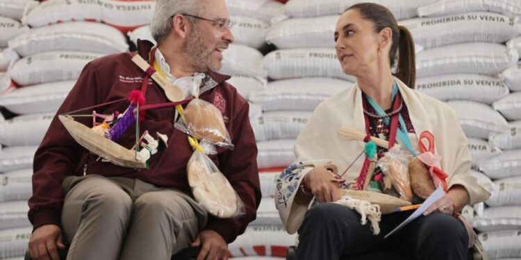 Programas del Bienestar, metrobús y migración, temas abordados con Sheinbaum: Bedolla