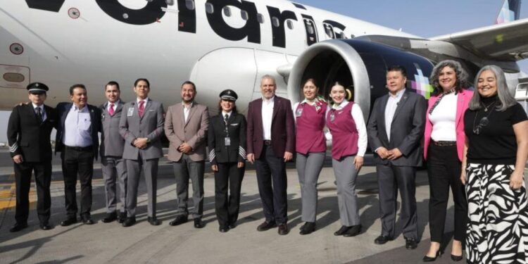 Nuevas rutas aéreas elevan a Michoacán en turismo: Bedolla