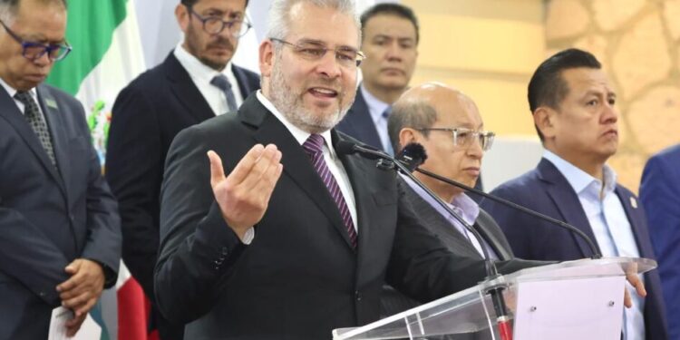 Tenemos mucha presidenta y gracias al respaldo de México frenó aranceles: Bedolla