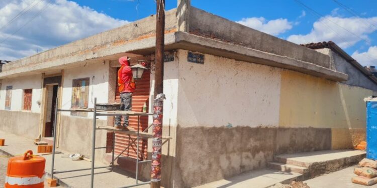 Gobierno de Morelia inicia balizamiento de Calzada Juárez para mejorar la seguridad vial