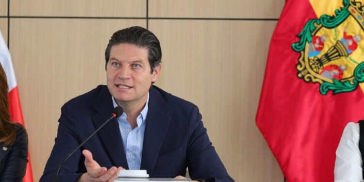 Anuncia Alfonso Martínez, ambicioso programa de apoyo y acompañamiento a la mujer