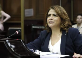 Más de 3 mil mdp en becas para estudiantes en Michoacán