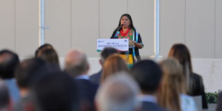 Llama oradora oficial a construir juntos un mejor país, sin olvidar a los pueblos originarios