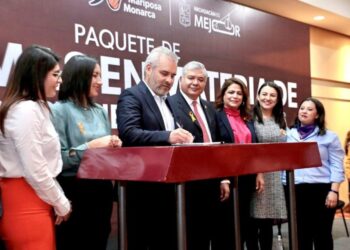 Cero tolerancia a deudores alimentarios; Bedolla firma paquete de iniciativas