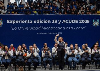 La UMSNH los espera con los brazos abiertos para que continúen su futuro profesional, señala Yarabí Ávila al inaugurar ExpOrienta y ACUDE 2025