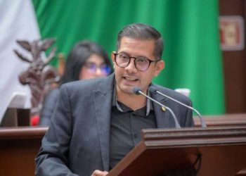 Pide Paz Torres mejores condiciones laborales para policías municipales de Michoacán