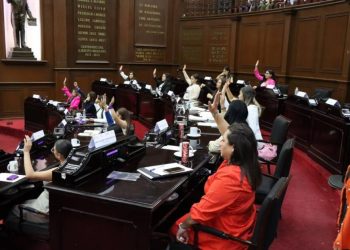 Aprueba Segundo Parlamento de Mujeres 2025 se descuente la pensión alimenticia del salario bruto del trabajador