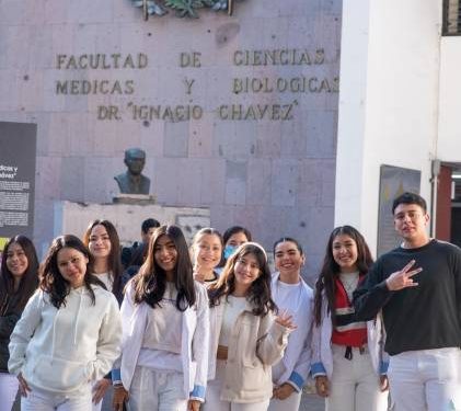 Da Federación opinión positiva a formación de médicos cirujanos de la UMSNH