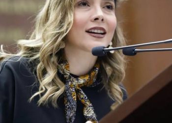 Propone Brissa Arroyo tipificar como delito la violencia patrimonial a quien oculte transacciones conyugales