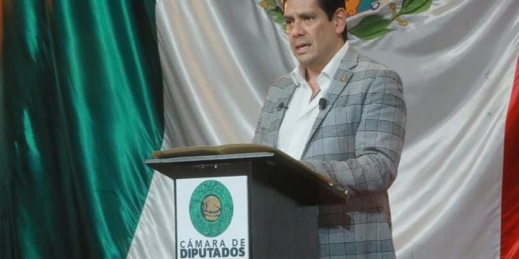Propone Ernesto Núñez iniciativa para tipificar el reclutamiento criminal