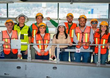 Gladyz Butanda y empresarios supervisan estaciones del teleférico de Uruapan