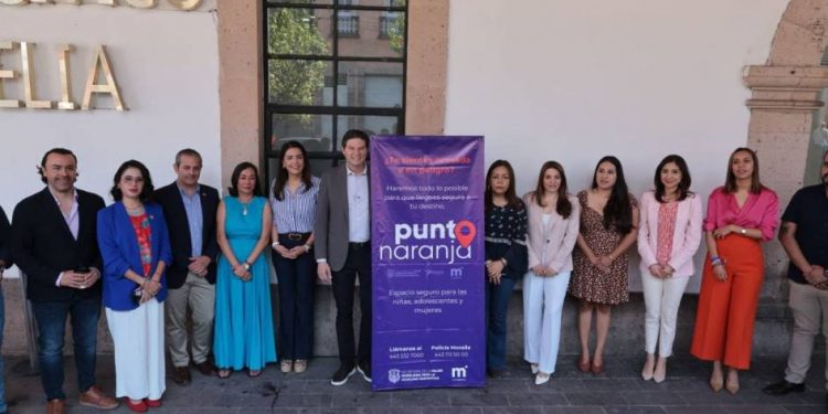 Instala Alfonso Martínez un Punto Naranja en el CAM