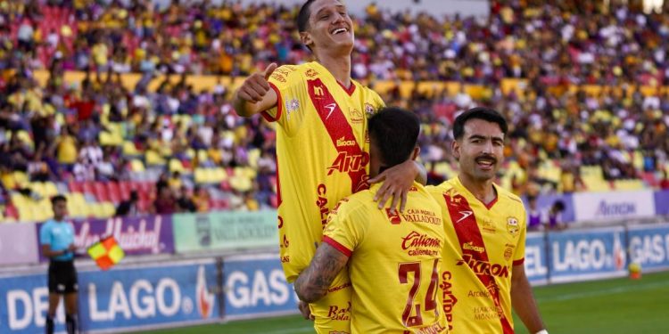 Mauro Nambo, estudiante de la UMSNH fue elegido como “Jugador del Partido”