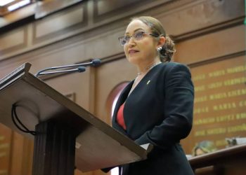 Diputada Itzé Camacho presenta iniciativa para la revocación de mandato en Michoacán