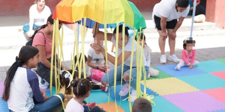 Niñas y niños vivieron una feliz Feria de la Niñez en Santiago Undameo