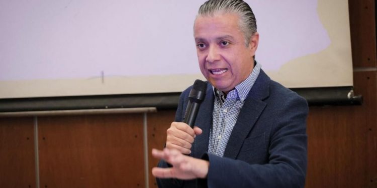 Quedan pocos días para evitar multas y recargos en el pago del refrendo vehicular 2025: Navarro García