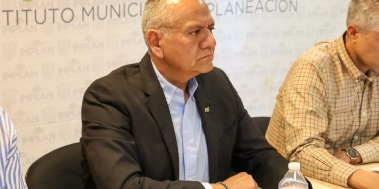 Policía Morelia recupera camioneta robada en Villas de Oriente