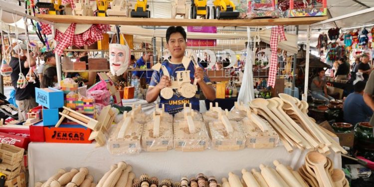 Último fin de semana para disfrutar del Tianguis Artesanal de Uruapan