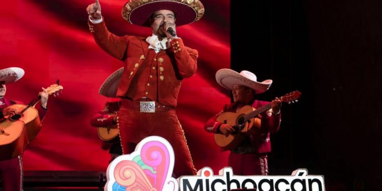 Juan Gabriel y Martín Urieta, michoacanos que recordó Pablo Montero en el Festival Michoacán de Origen