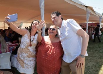 Reconoce Alfonso Martínez a madres trabajadoras del Ayuntamiento como núcleo familiar