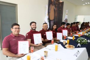 Reunión de trabajo de la Rectora de la UMSNH con chicos de la Licenciatura en Seguridad Pública y Ciencias Forenses-Morelia Informativo1