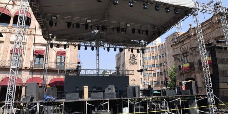 Listo, escenario para gran concierto gratuito por 484 Aniversario de Morelia