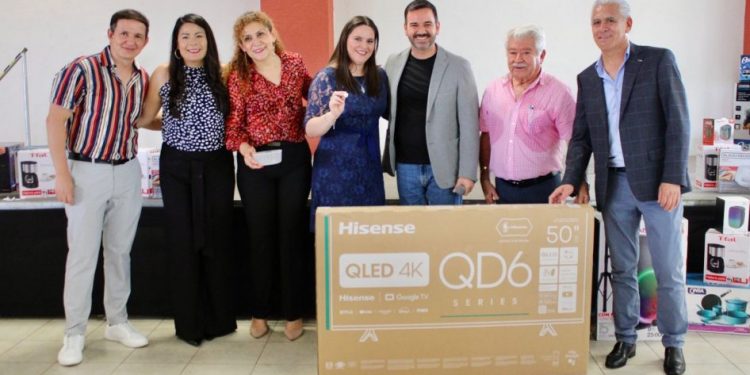 Reconoce Yankel Benítez labor de docentes en Morelia-Morelia Informativo